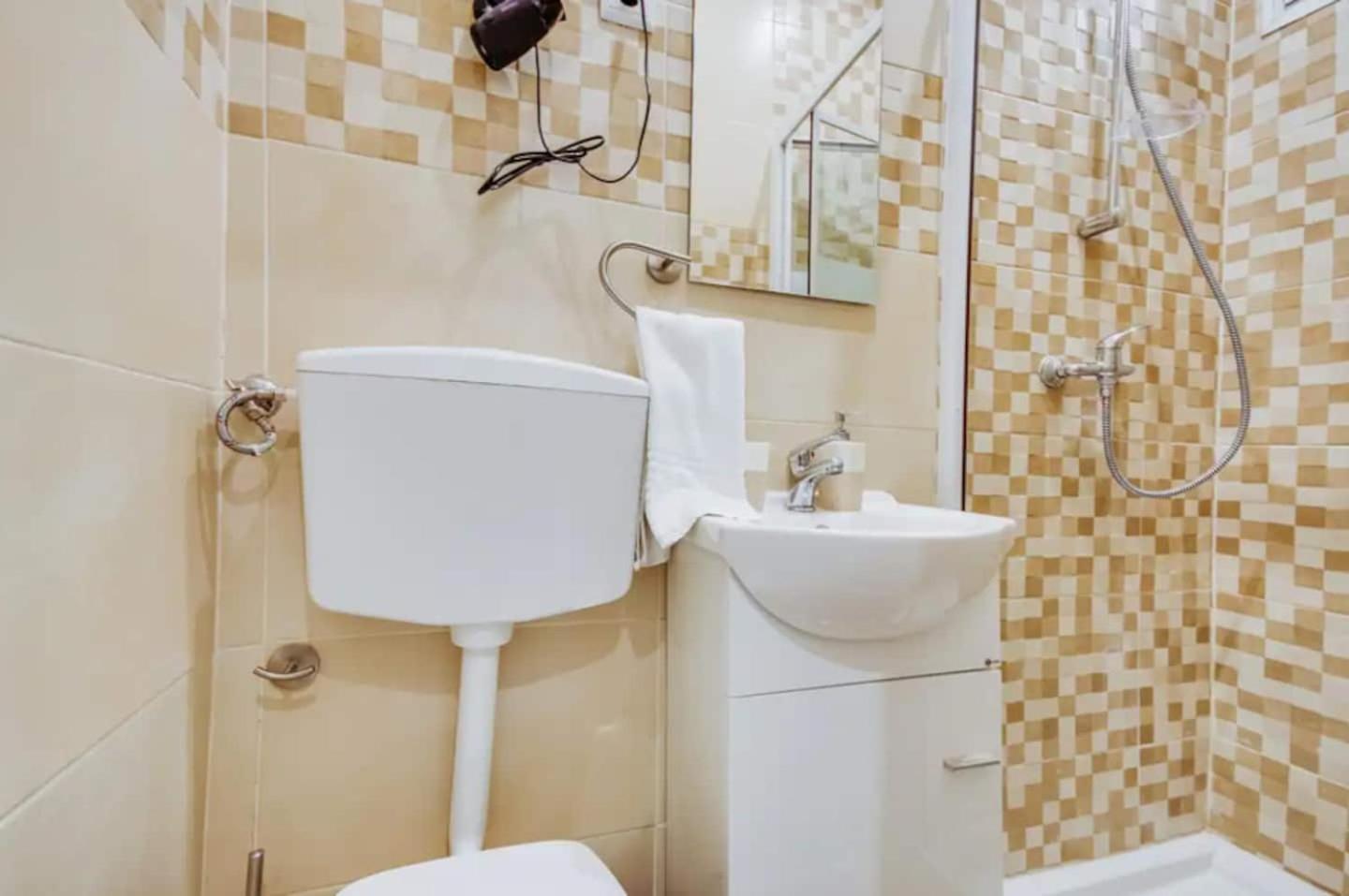 3 Bedroom Apartment In Baixa With River View Lisboa Eksteriør bilde