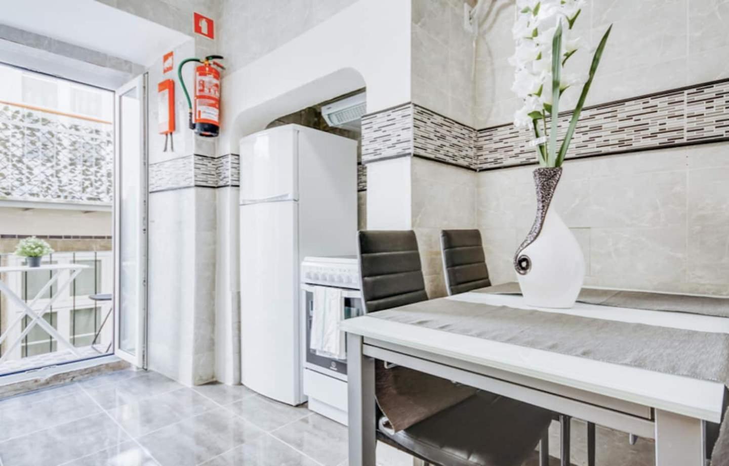 3 Bedroom Apartment In Baixa With River View Lisboa Eksteriør bilde